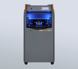 Scheiben-Schwingmühle SPEX 8550 Shatterbox® mit geöffnetem Deckel, Ansicht des Verriegelungsmechanismus für die Mahlgarnituren