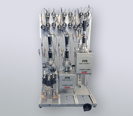 Beispielkonfiguration - 3 Druckreaktoren im Parallelbetrieb, davon 1 Reaktor mit automatischer Probenahme